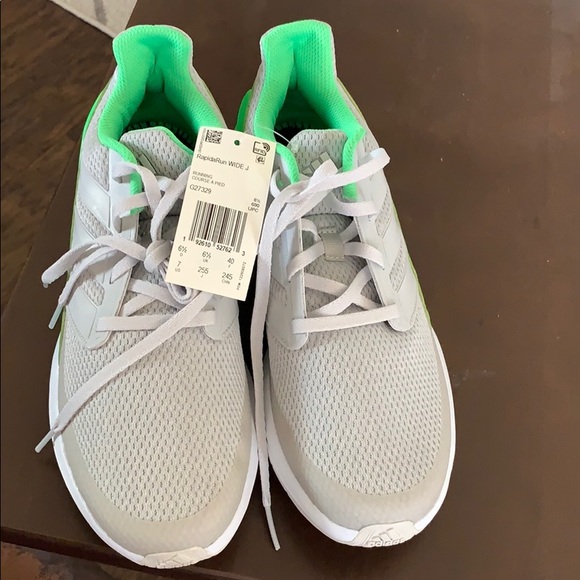 Adidas Running Shoes size 7 kid’s NWT - Picture 4 of 7